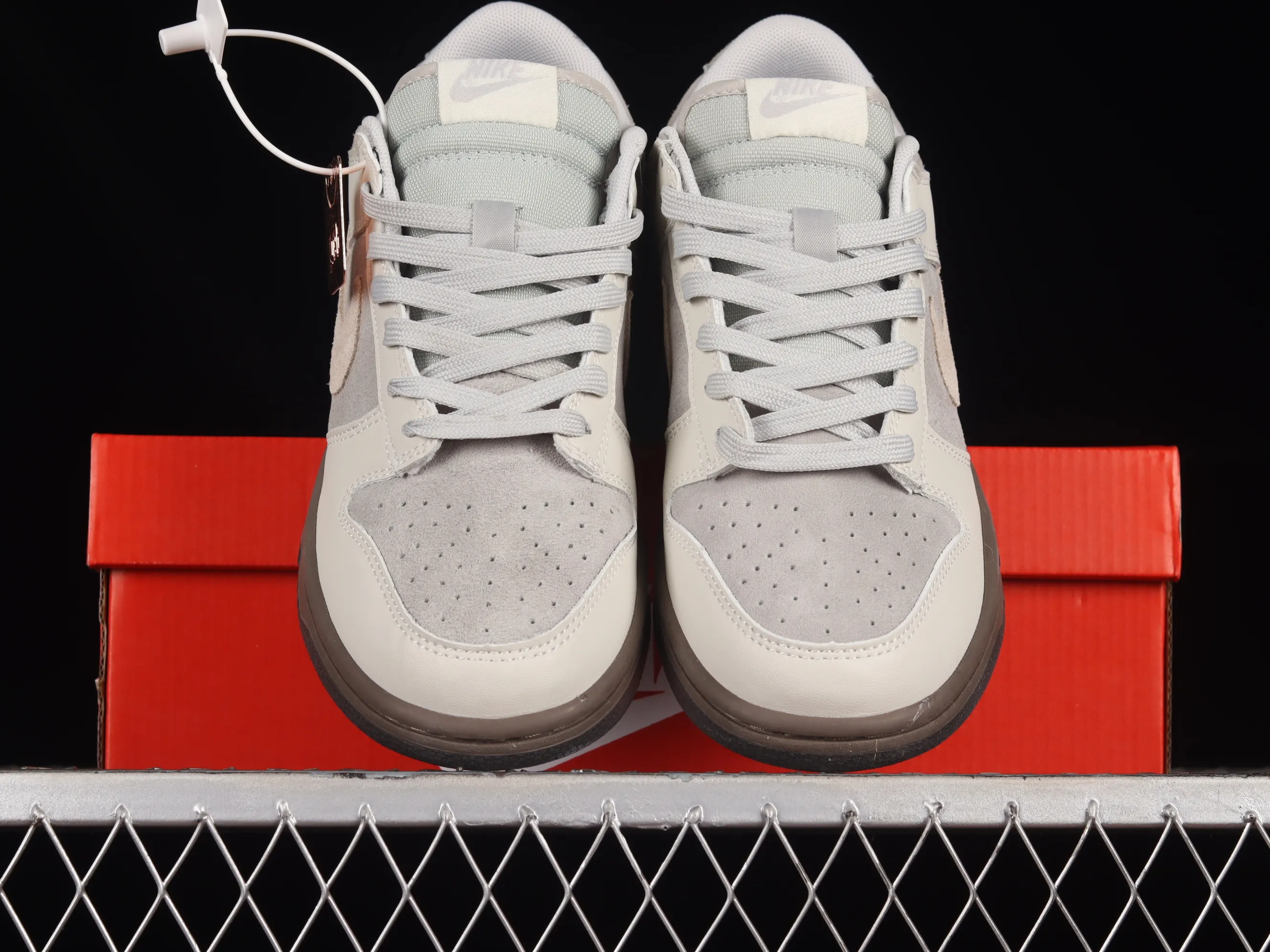 All Categories Nk SB Dunk Series Nk SB Dunk Low Low-top sneakers Cost-effective version Dunk Low "Ironstone" Iron ore SB low-top sports and leisure sneakers FD9746-001
